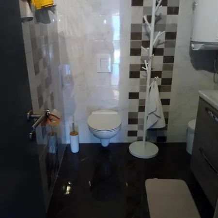 With One Bedroom , Mendula Apartament *