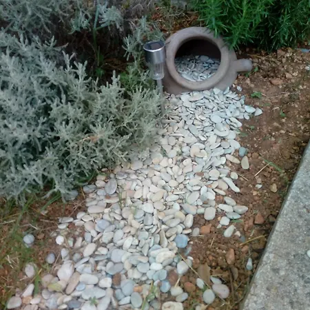 With One Bedroom , Mendula * Pakoštane